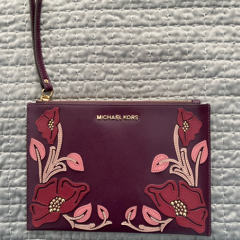 Michael Kors leather wristlet NWT